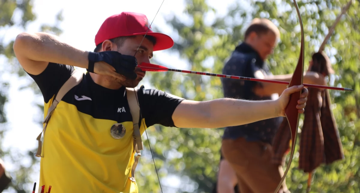 Inne sporty, Łucznicy rywalizowali kraśnickim Zamkowym Wzgórzu - zdjęcie, fotografia