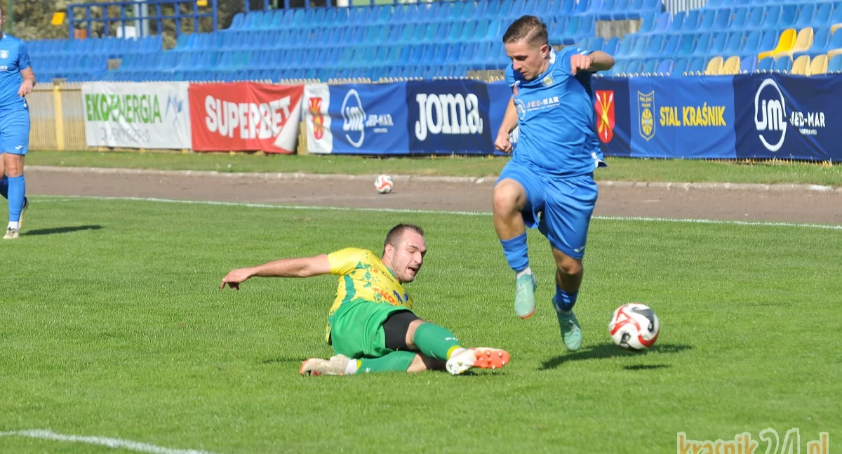 Piłka nożna, Kraśnickie derby klasie Stali - zdjęcie, fotografia