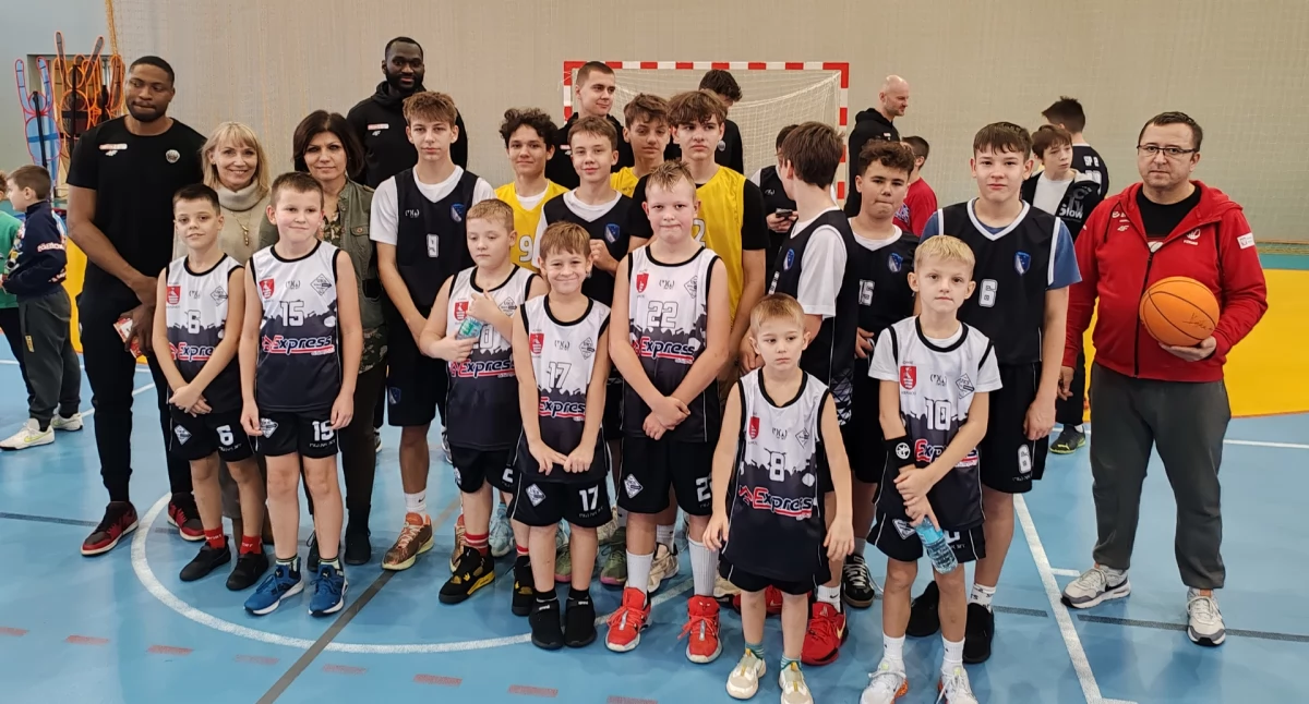 Koszykówka, Koszykarze Start Lublin wizytą Dwójce - zdjęcie, fotografia