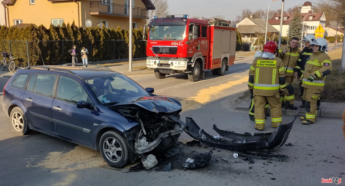 Kronika policyjna, Urzędów Ulica Dzikowskiego zablokowana - zdjęcie, fotografia