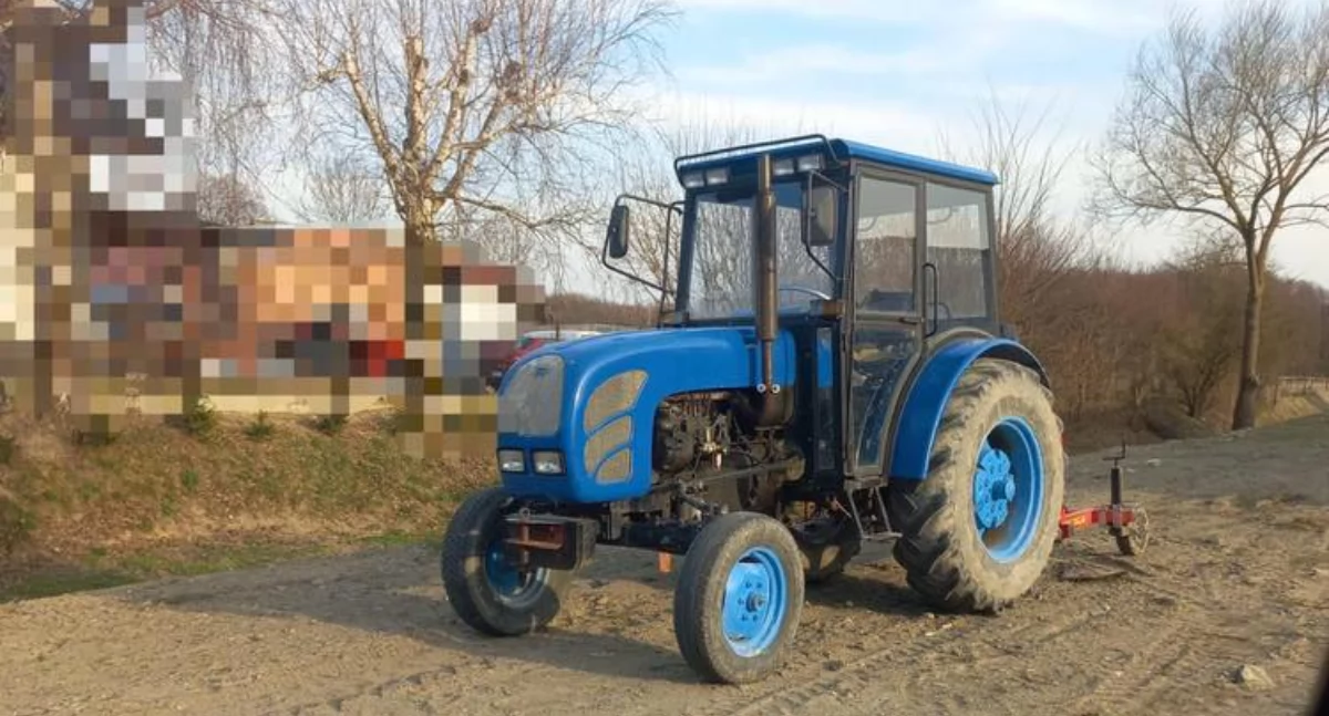 Kronika policyjna, Traktorem całą szerokością drogi - zdjęcie, fotografia
