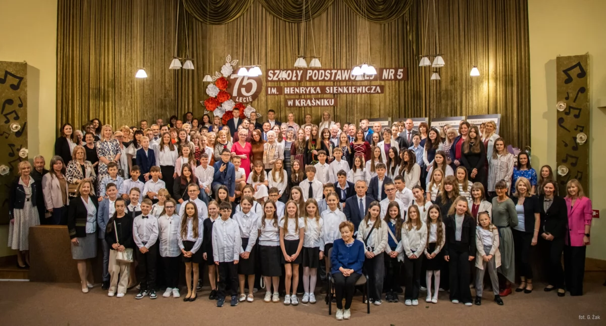 Szkoły podstawowe, kraśnickiej Piątki - zdjęcie, fotografia