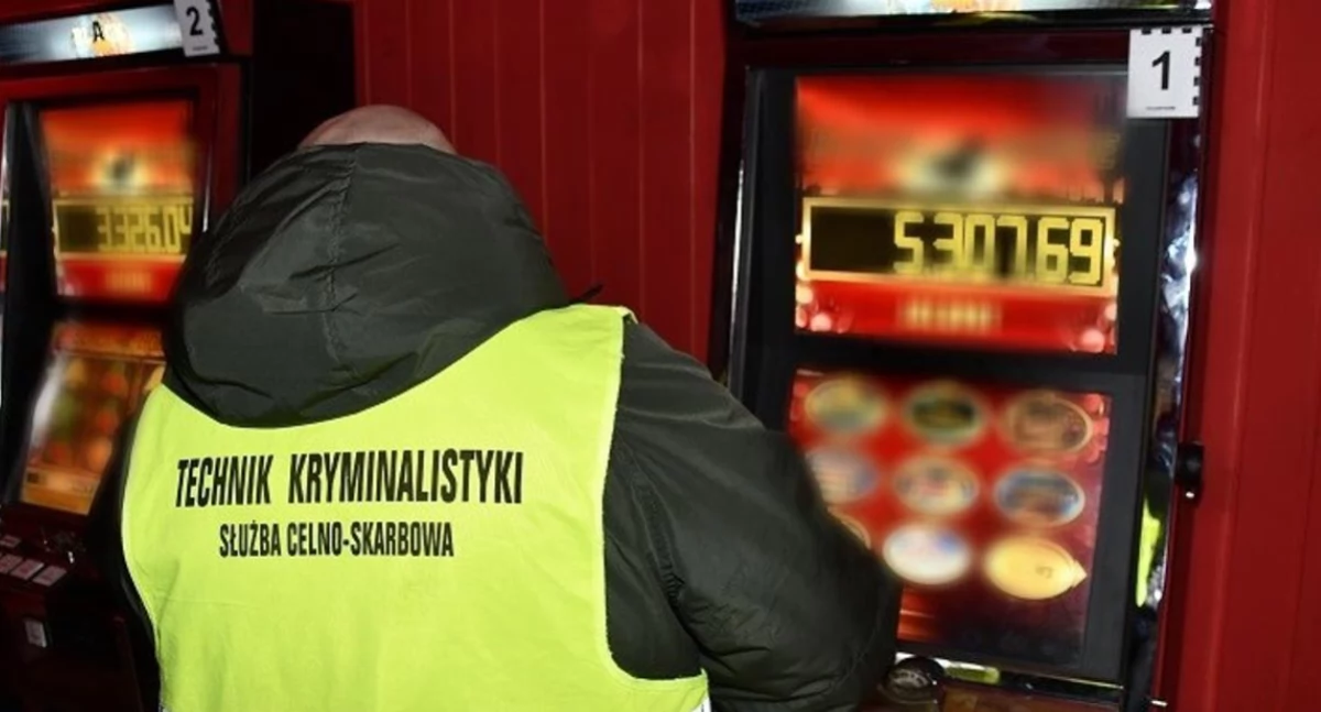 Prokuratura i sądy, Nielegalny hazard Kraśniku osób zarzutami - zdjęcie, fotografia