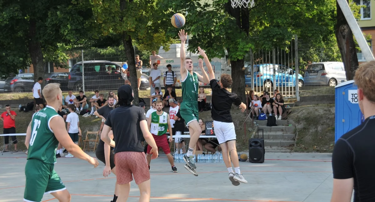Koszykówka, Kraśnika sportowo Rywalizowano kosza - zdjęcie, fotografia