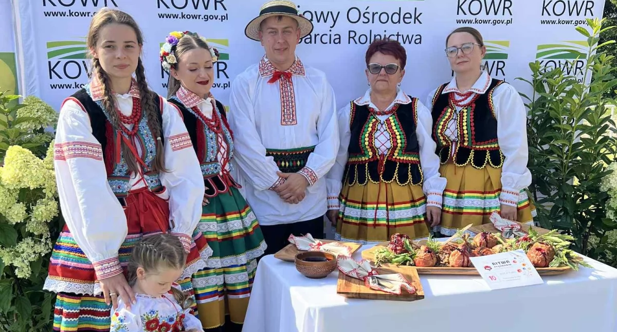 Rolnictwo, Koło Gospodyń Wiejskich Węglinie wystąpi Narodowym - zdjęcie, fotografia
