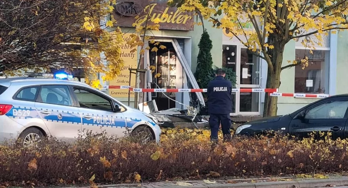 Policja, Włamanie jubilera Kraśniku - zdjęcie, fotografia