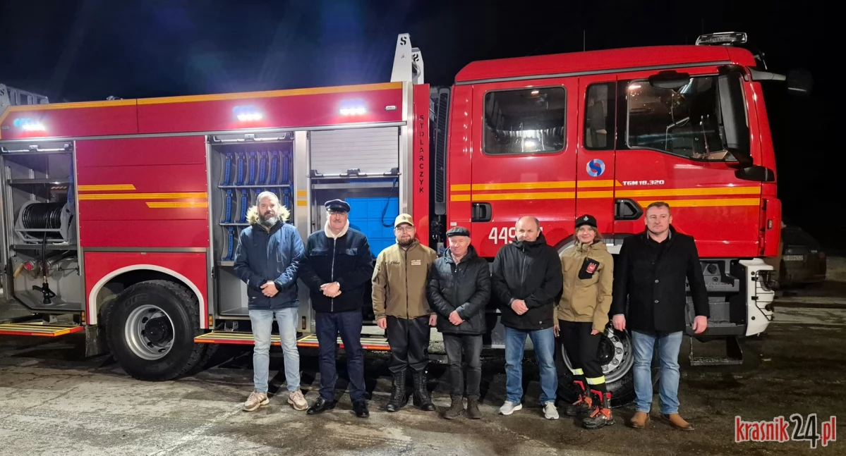 Straż pożarna, Urzędowscy strażacy wzbogacili samochód - zdjęcie, fotografia