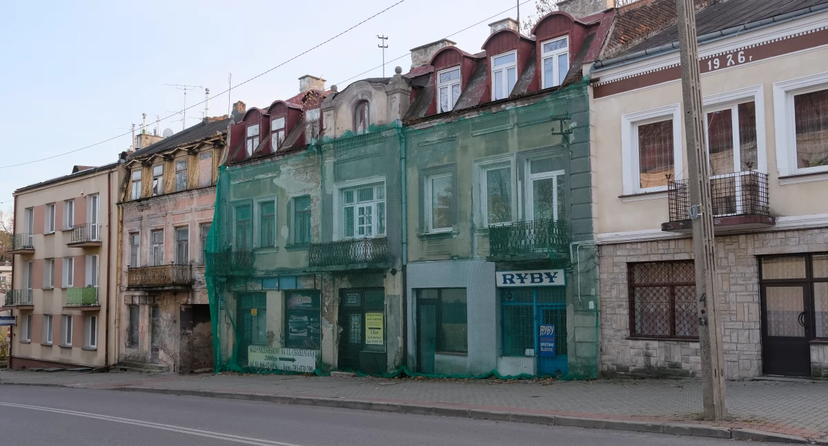 Nieruchomości, Kamienica kiepskim stanie Może znajdzie prywatny inwestor - zdjęcie, fotografia