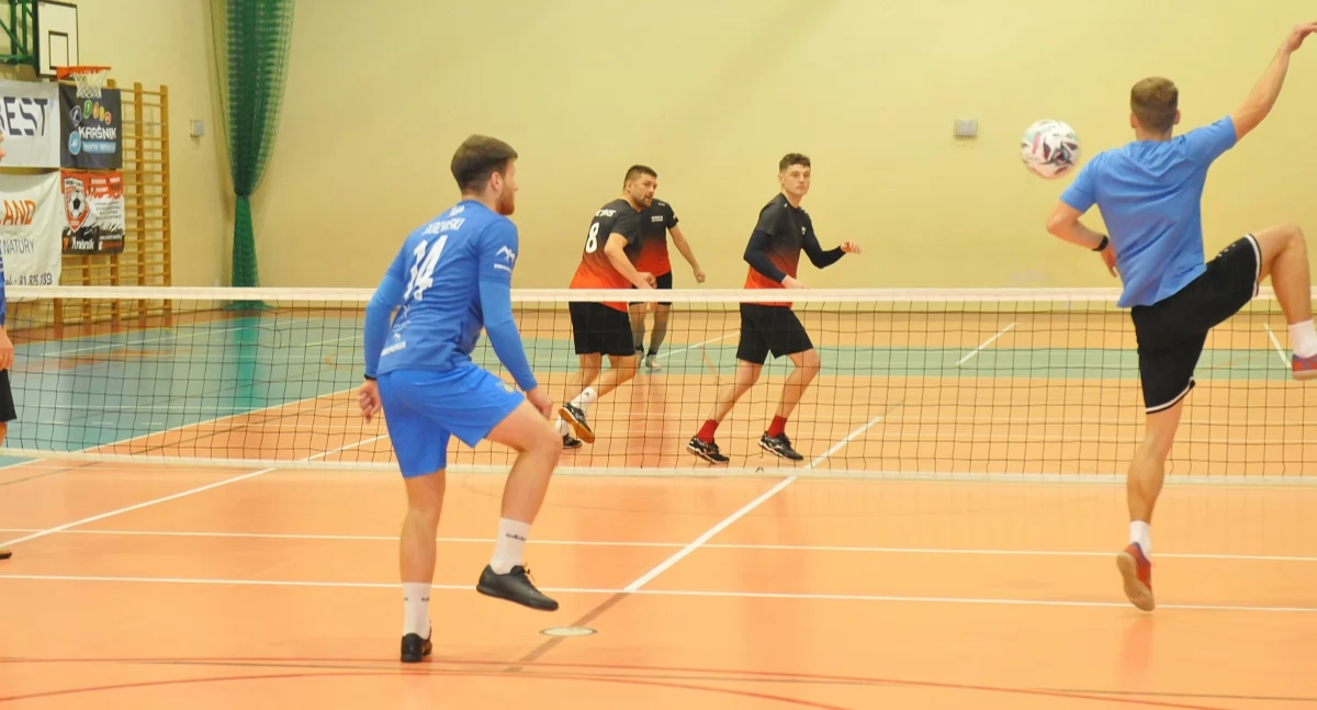 Inne sporty, boisku najlepszy Korbud rekordowa zbiórka akcji charytatywnej - zdjęcie, fotografia