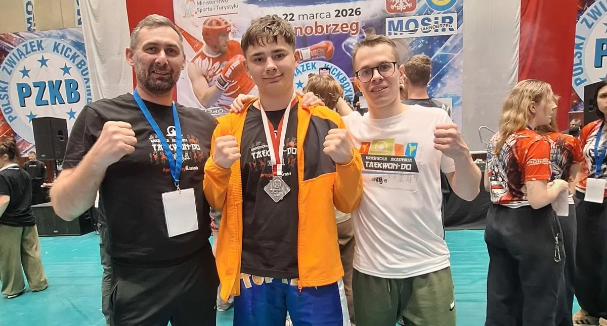 Sporty walki, Szymon Członka wicemistrzem Polski juniorów kickboxingu - zdjęcie, fotografia