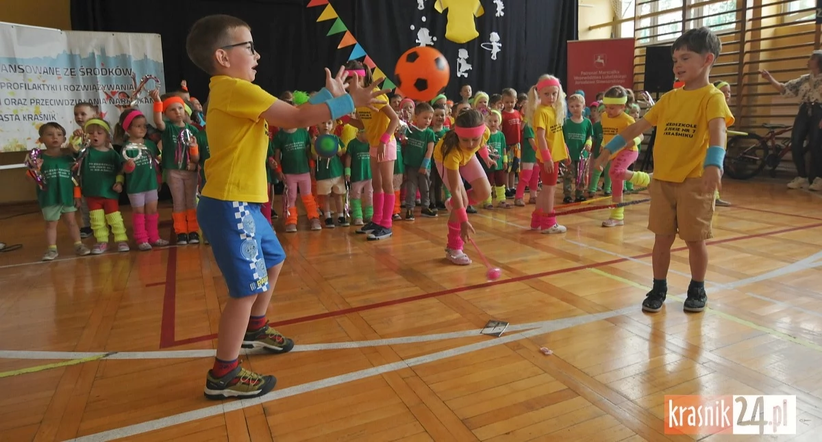 Szkoły podstawowe, Rodzinna integracja sportowe emocje Kraśniku - zdjęcie, fotografia