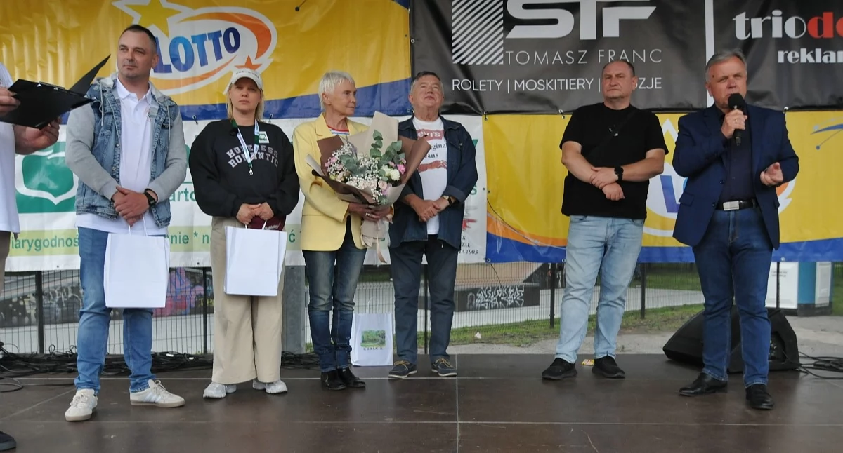 Wydarzenia, Klasyczne pojazdy znani aktorzy nauka ratowania życia Parada Klasyków Kraśniku - zdjęcie, fotografia