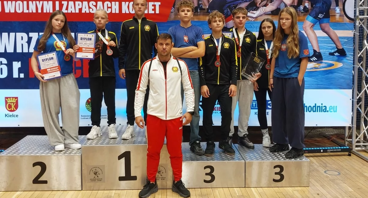 Zapasy, Zapaśnicy Suplesa Kraśnik rywalizowali międzynarodowym turnieju Kielcach - zdjęcie, fotografia