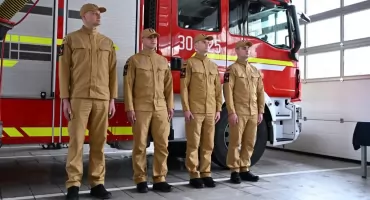Jechali na szkolenie. Gdy zobaczyli wypadek nie wahali się ani chwili