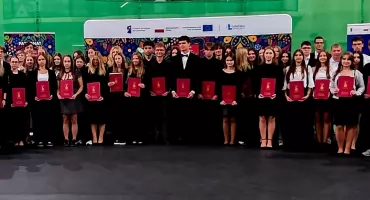 Najlepsi nagrodzeni przez starostę