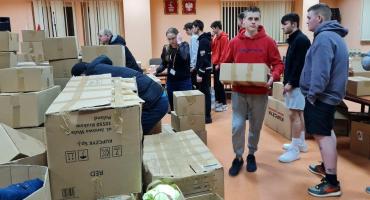 Pomoc z powiatu dla walczących żołnierzy i miast partnerskich