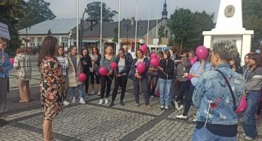 Różowe wstążki na ulicach Kraśnika